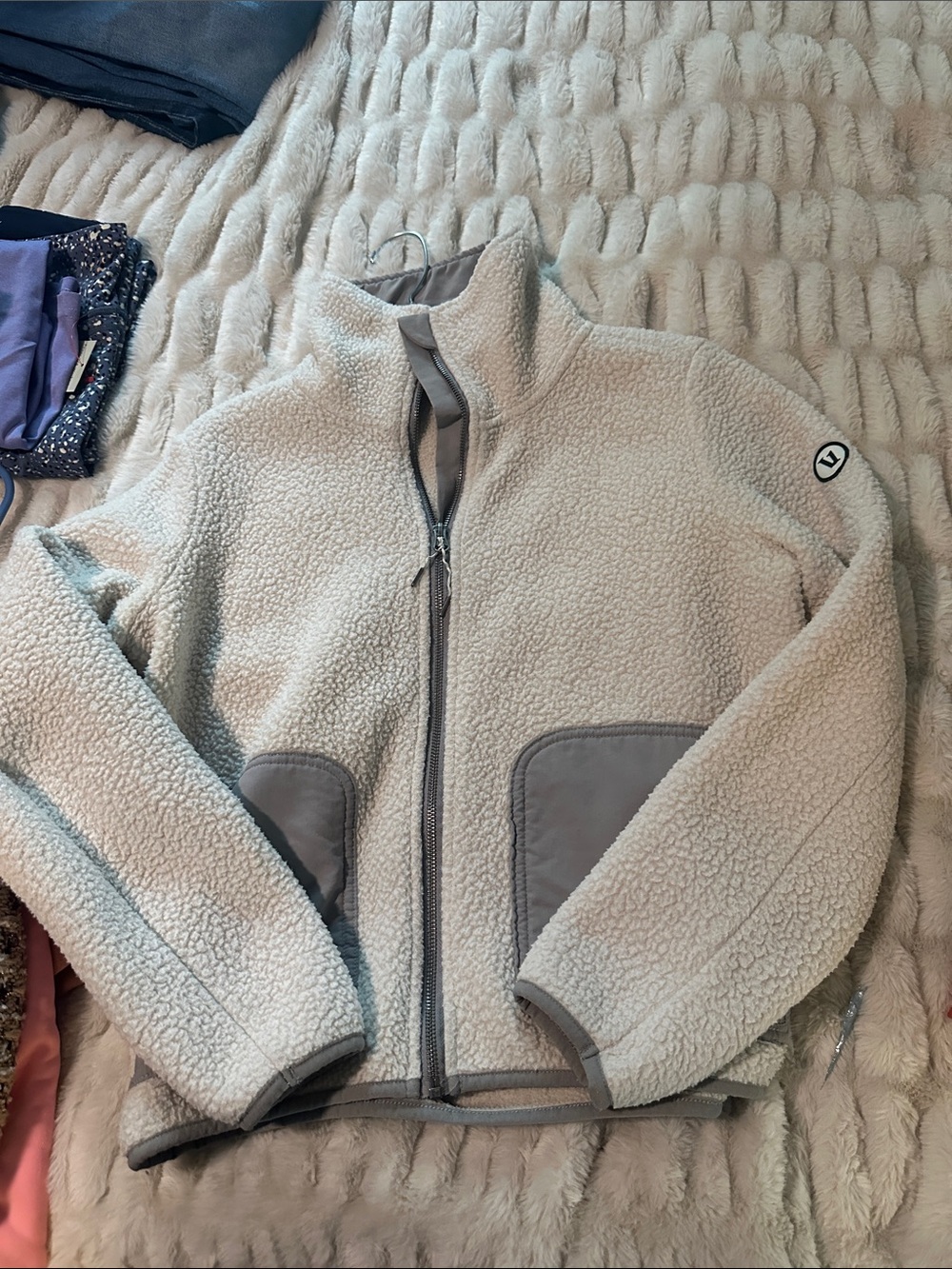 Women’s Vuori Light Beige & Gray Sherpa Zip-Up Jacket XS